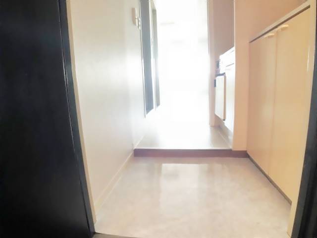 アーバングレーファースト 玄関