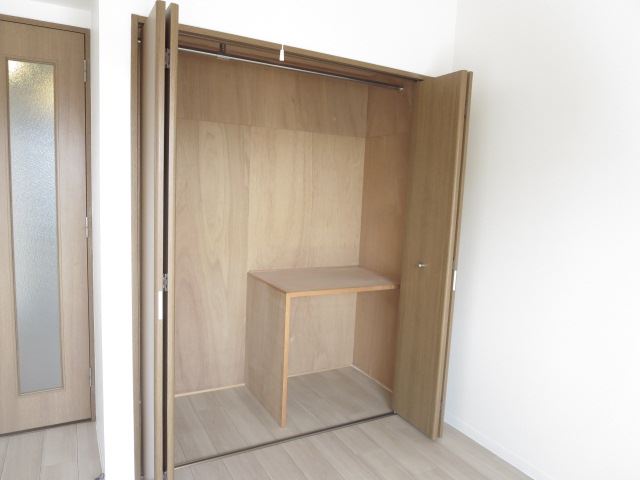 リバーサイド広路 収納