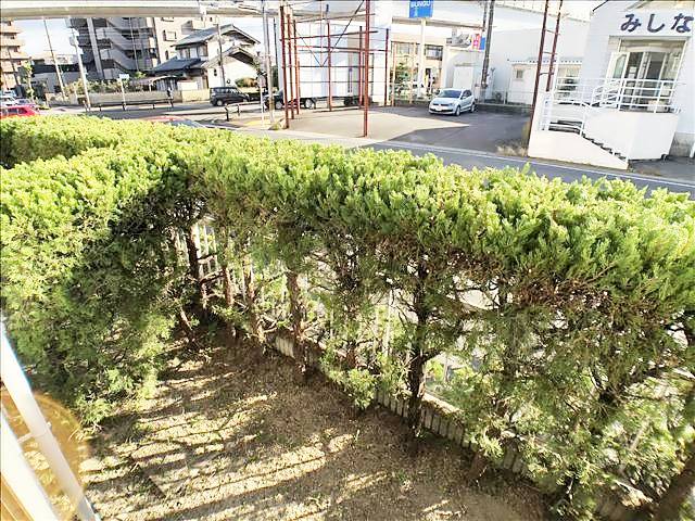 アーバンアオヤマ 庭