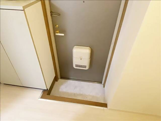 丸田町加藤ビル 玄関