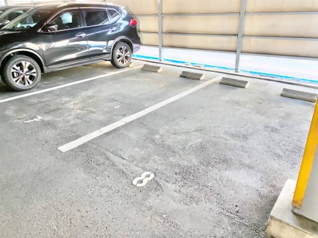 ユース八事 駐車場