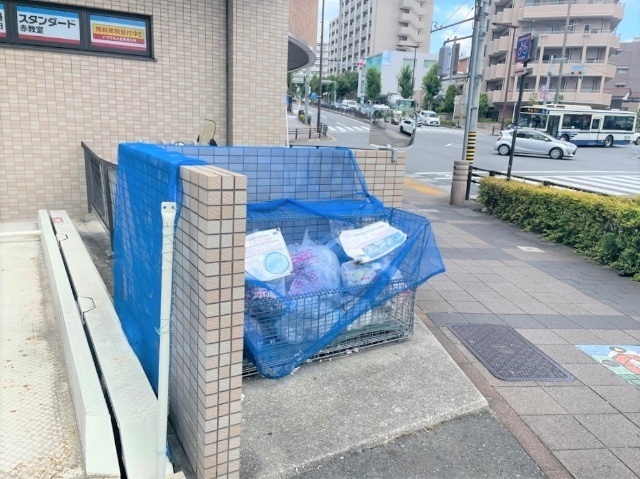 クレスト山手通 ゴミ置き場