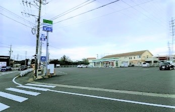 高根台ビレッジ ファミリーマート半田生見町店