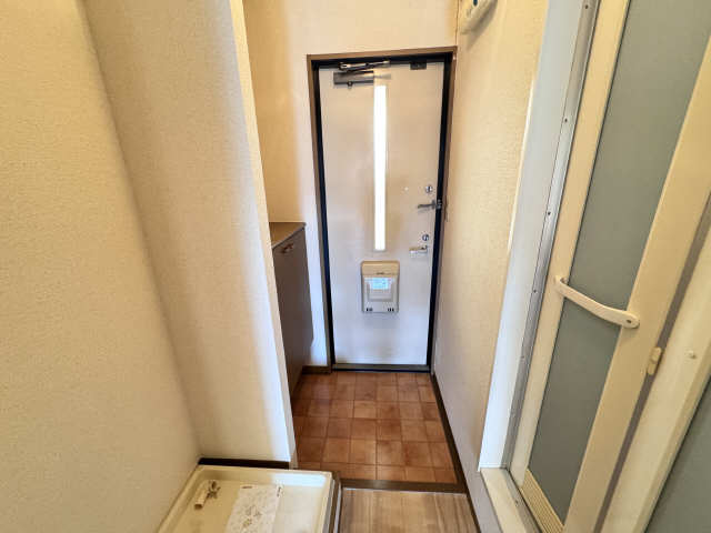リフェール川名 玄関