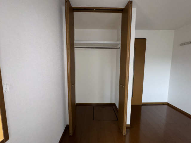 メゾン・ラ・ポール神村 収納