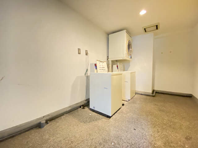 コートハウス コインランドリー