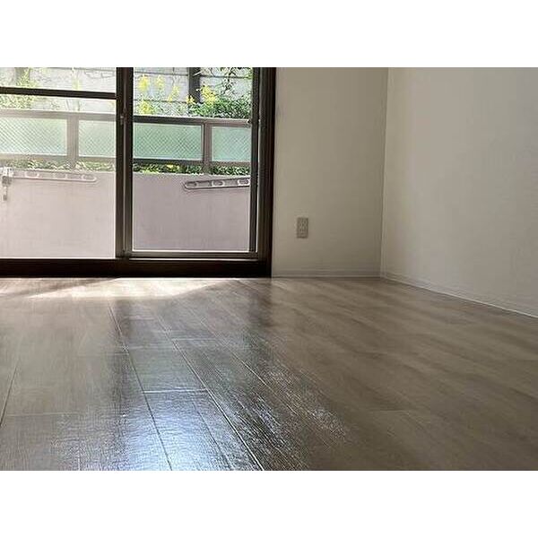 ベレーサ本山 洋室　※同タイプの部屋のお写真です
