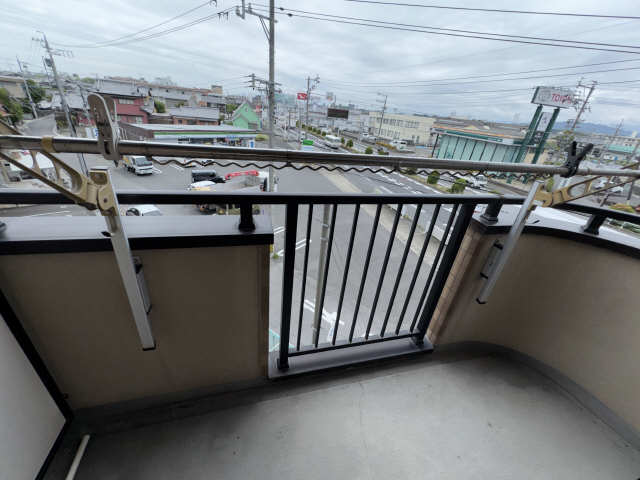 アヴェニューコート栗真Ｂ棟 ベランダ