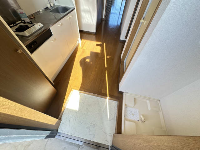 アヴェニューコート栗真 玄関