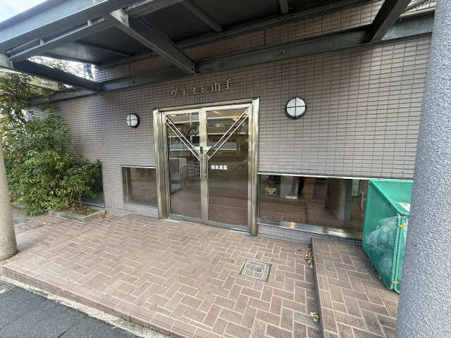 ヴィオレ山手 エントランス