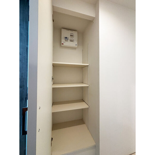 quador御器所BLANC 収納