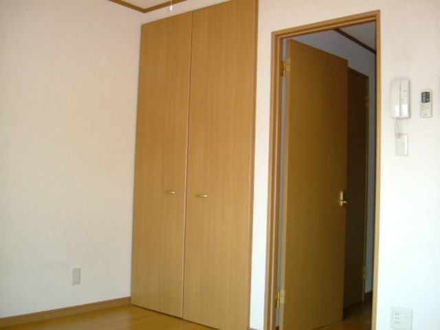 カレッジハウス　8 収納